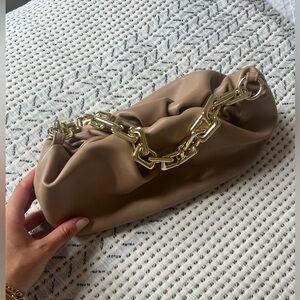 Chain link leather purse